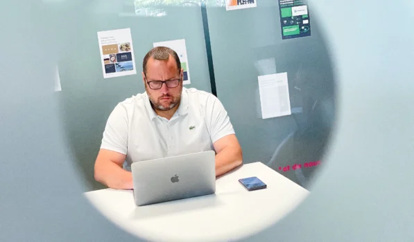 olivier focus en salle de réunion1
